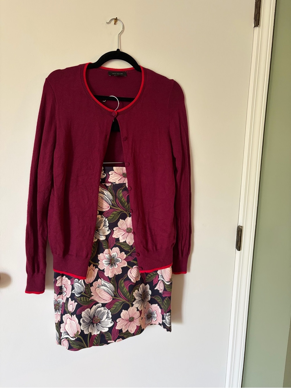 Ann Taylor Two-Tone Maroon and Red Crewneck Sweater